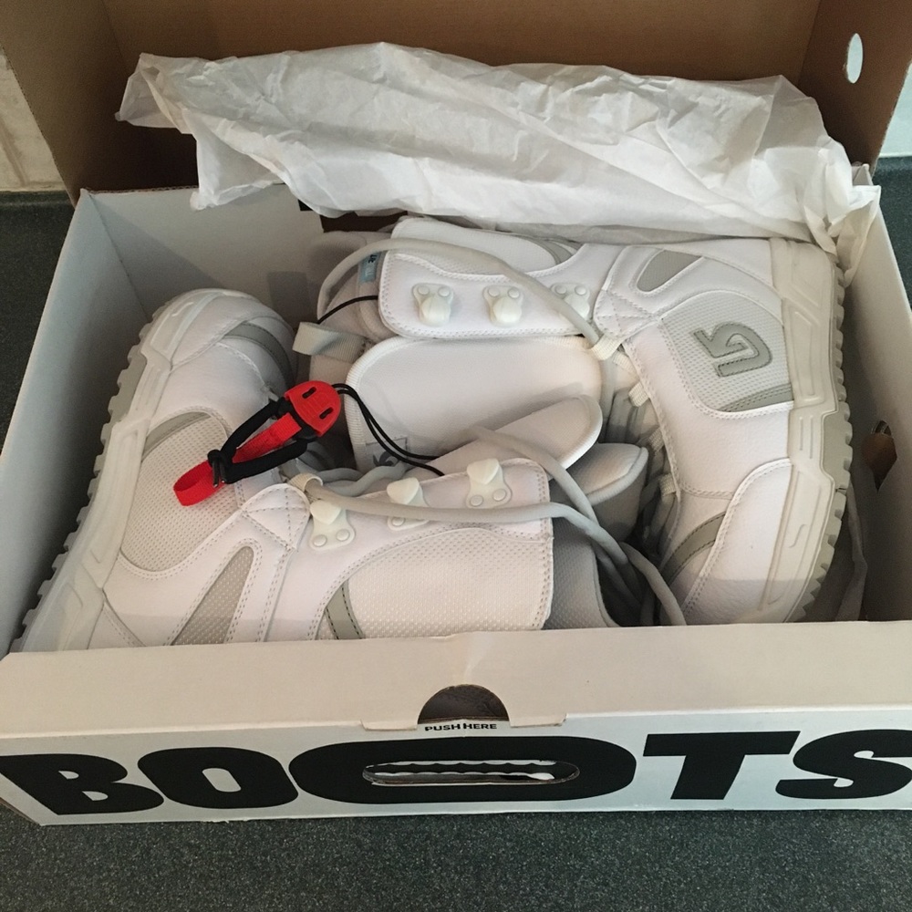 Burton Women’s snowboarding boots